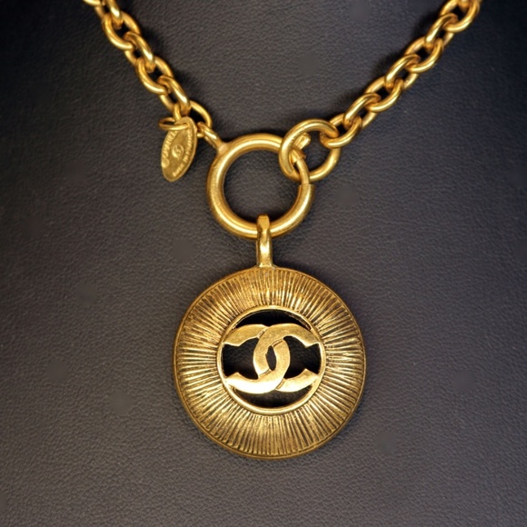 Chanel CC Logo Pendant Necklace with Spring Ring Clasp and Oval Cartouche ID Tag - Picture 12 of 16